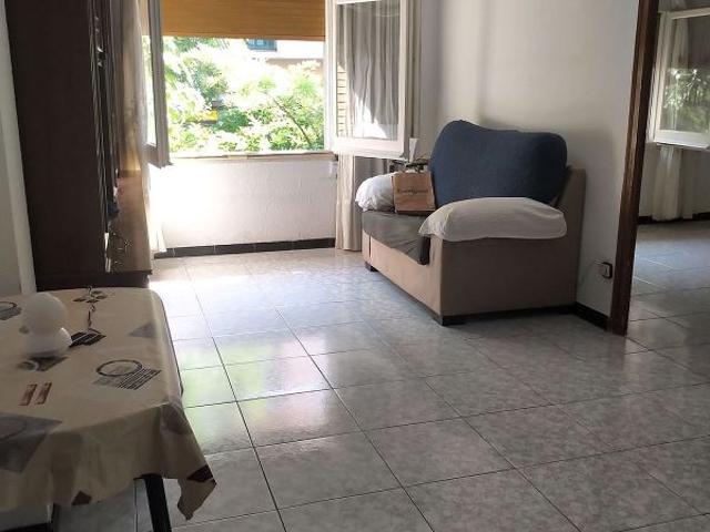 Piso en venta en avenida De Tomàs Giménez, Hospitalet de Llobregat, L´, de 60 m² 3 habitaciones por 227.000