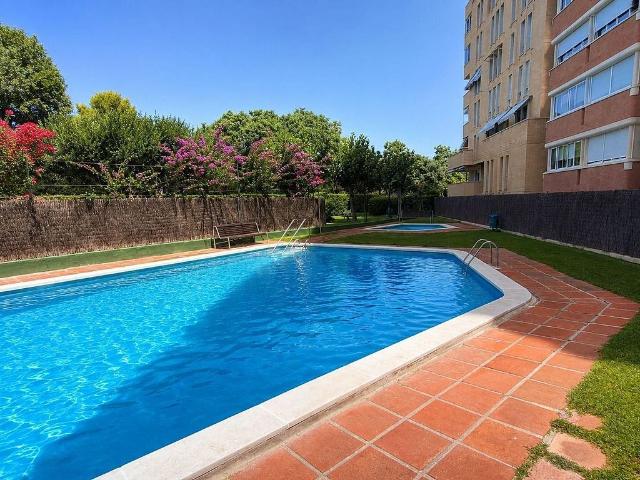 Piso en venta en avenida De Xile, Barcelona, de 123 m² 4 habitaciones por 750.000