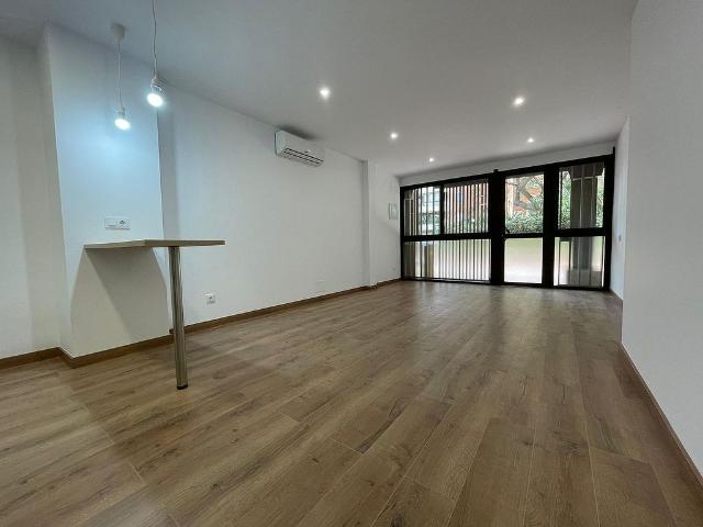 Piso en venta en avenida De Xile, Barcelona, de 49 m² 1 habitación por 230.000