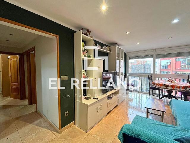 Piso en venta en avenida Del Maresme, Badalona, de 62 m² 3 habitaciones por 150.000