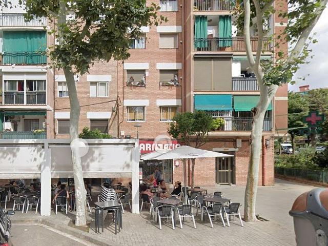 Piso en venta en avenida Del Marquès de Sant Mori, Badalona, de 63 m² 2 habitaciones por 210.000