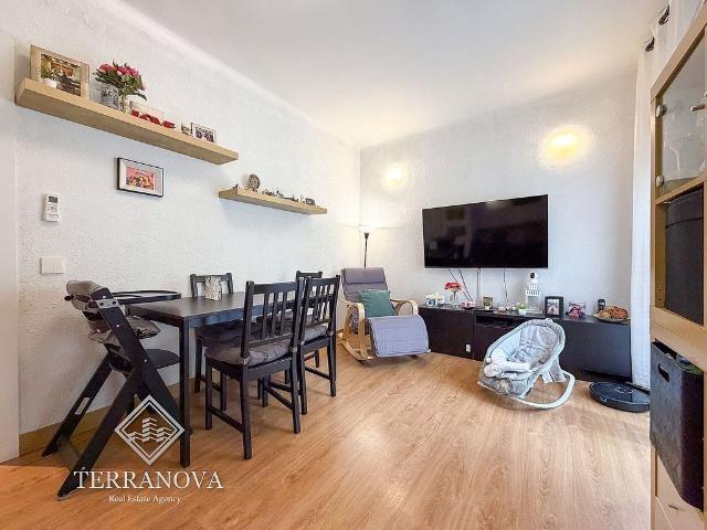 Piso en venta en avenida Del Carrilet, Hospitalet de Llobregat, L´, de 55 m² 3 habitaciones por 236.990