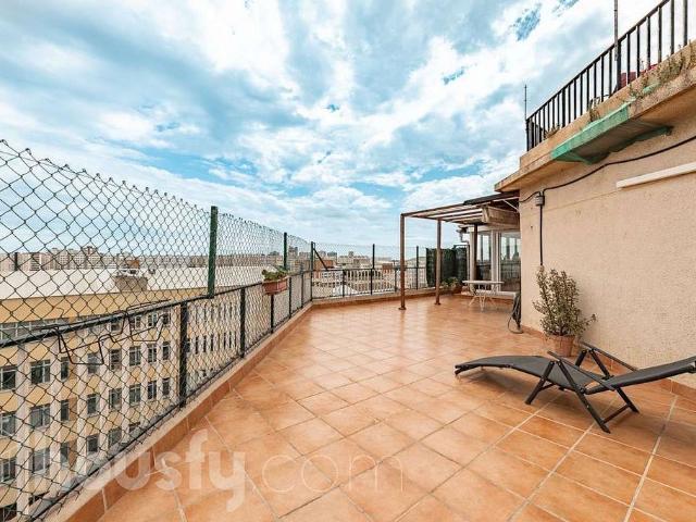 Ático en venta en avenida Del Carrilet, Hospitalet de Llobregat, L´, de 85 m² 4 habitaciones por 430.000