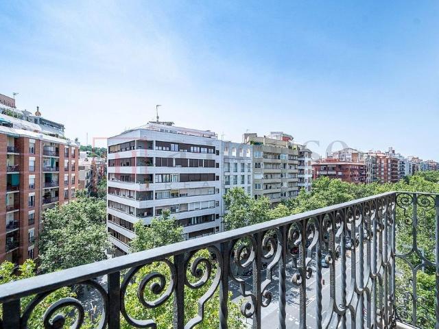 Piso en venta en avenida Del Paral·Lel, Barcelona, de 88 m² 2 habitaciones por 450.000