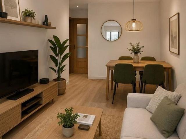 Piso en venta en avenida Del President Companys, Badalona, de 100 m² 3 habitaciones por 330.000