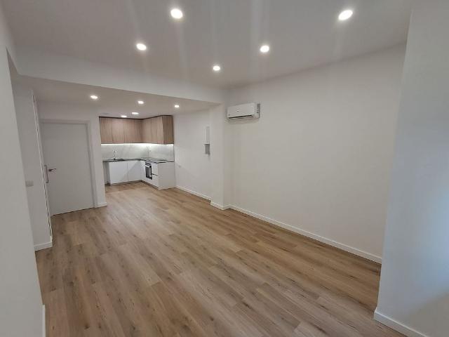 Piso en venta en avenida Del Turó, Llagosta, La, de 70 m² 3 habitaciones por 214.000