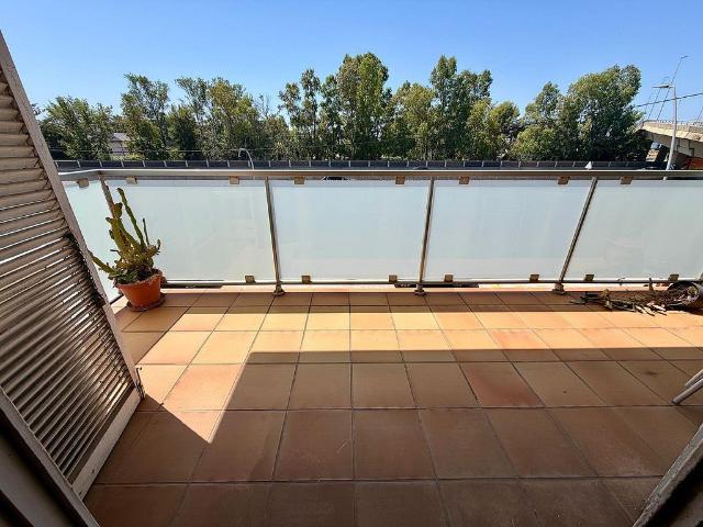 Piso en venta en avenida Dels Eucaliptus, Castelldefels, de 55 m² 2 habitaciones por 269.990