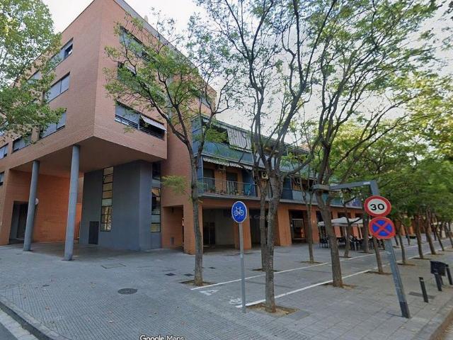 Piso en venta en avenida Dels Germans Gabrielistes, Viladecans, de 94 m² 4 habitaciones por 350.000