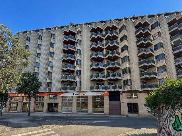 Piso en venta en avenida Dels Jocs Olímpics, Reus, de 196 m² 4 habitaciones por 350.000