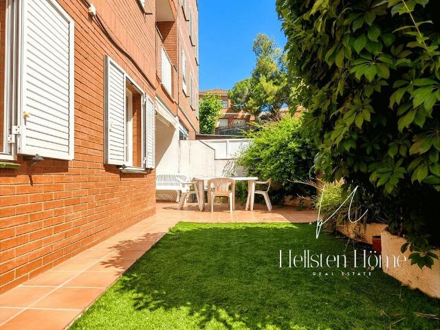 Piso en venta en avenida Dels Països Catalans, Santa Coloma de Cervelló, de 85 m² 4 habitaciones por 449.000