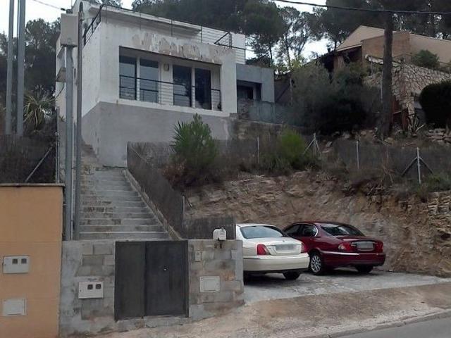 Piso en venta en avenida Dels Països Catalans, Vallirana, de 114 m² 3 habitaciones por 179.000