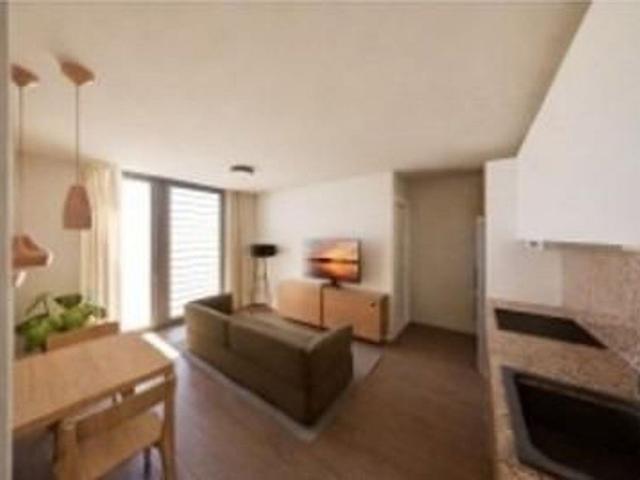 Piso en venta en avenida Dels Paraires, Sabadell, de 45 m² 2 habitaciones por 195.000