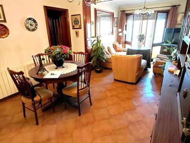Piso en venta en avenida Diagonal, Barcelona, de 74 m² 3 habitaciones por 360.000