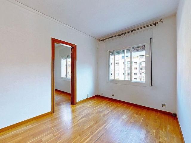 Piso en venta en avenida Diagonal, Barcelona, de 75 m² 3 habitaciones por 415.000