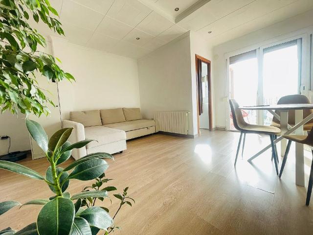 Piso en venta en avenida Diagonal, Barcelona, de 72 m² 3 habitaciones por 445.000