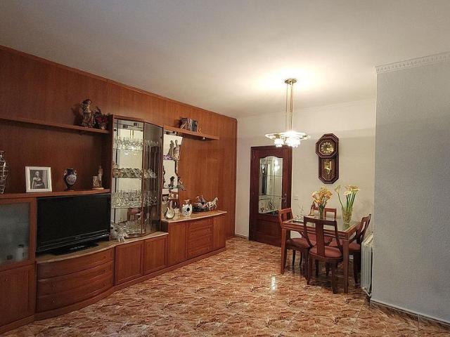 Piso en venta en avenida D'isabel la Catòlica, Hospitalet de Llobregat, L´, de 75 m² 4 habitaciones por 301.000
