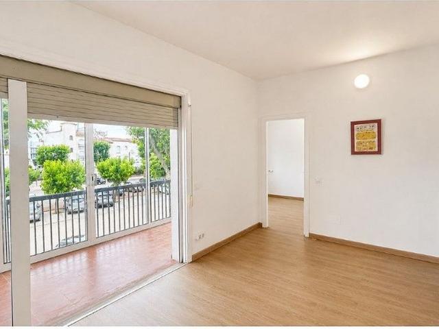 Piso en venta en avenida Fages de Climent, Castelló d´Empúries, de 40 m² 1 habitación por 126.000