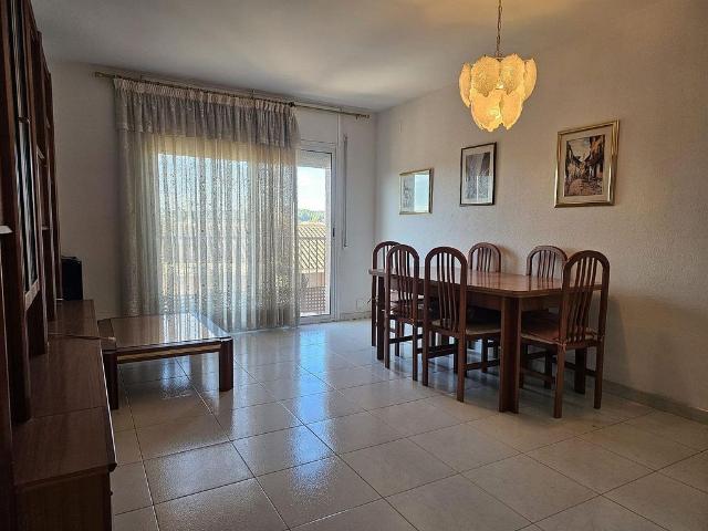 Piso en venta en avenida Francesc Marimon, Esparreguera, de 56 m² 2 habitaciones por 212.442