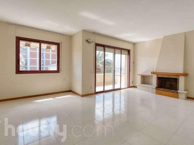 Piso en venta en avenida Mossèn Jaume Soler, Calafell, de 78 m² 3 habitaciones por 240.000