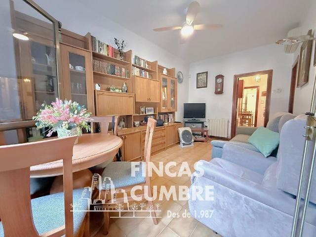 Piso en venta en avenida Meridiana, Barcelona, de 59 m² 3 habitaciones por 240.000