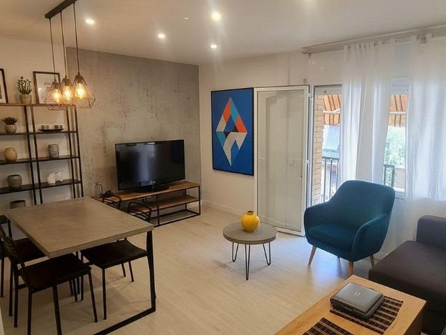 Piso en venta en avenida Meridiana, Barcelona, de 60 m² 3 habitaciones por 429.000