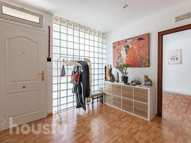 Piso en venta en avenida Meridiana, Barcelona, de 68 m² 2 habitaciones por 125.000