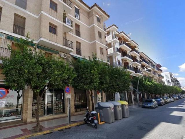 Piso en venta en Avenida Miguel de Cervantes, 22 166m² Écija