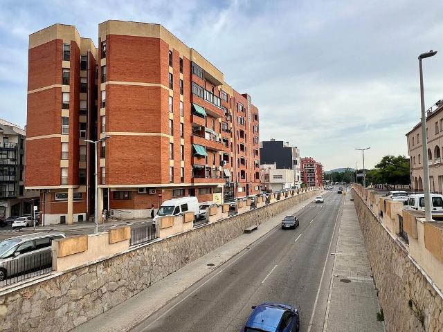 Piso en venta en avenida Santa Bàrbara, Amposta, de 120 m² 4 habitaciones por 97.000