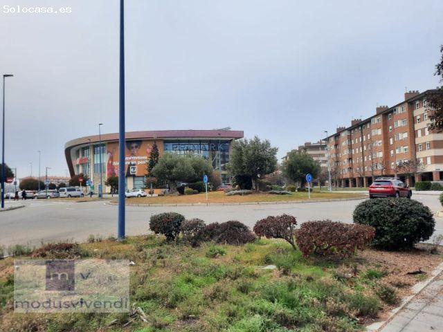 PISO EN VENTA EN AVENIDA PAIS LEONES