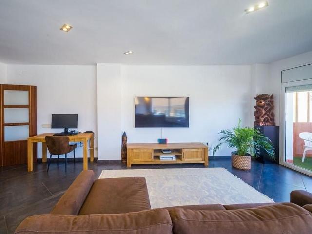 Piso en venta en avenida Ridaura, Santa Cristina d´Aro, de 115 m² 3 habitaciones por 280.000