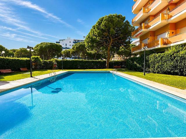 Piso en venta en avenida Vila de Madrid, Blanes, de 67 m² 2 habitaciones por 189.000