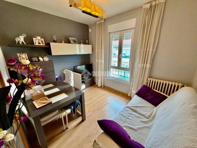 Piso en venta en Ávila, San Antonio. Piso en venta en Ávila. Pisos.