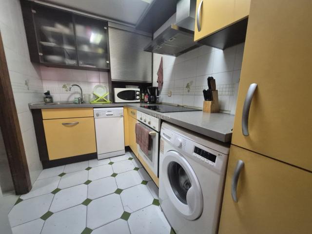Piso en venta en Ávila, San Antonio. Pisos.