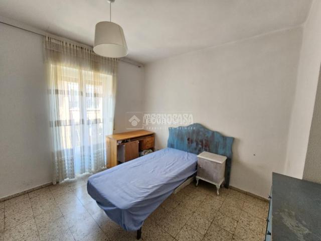 Piso en venta en Ávila, Santo Tomás. Piso en venta en Ávila. Pisos.