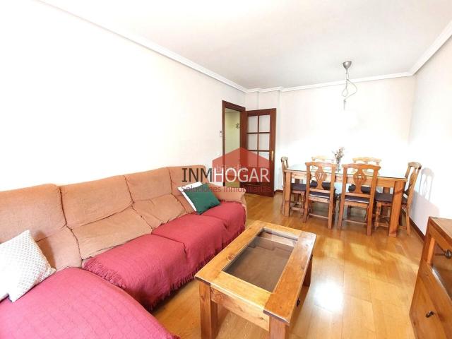 Piso en venta en Ávila, Universidad. OPORTUNIDAD EN UNIVERSIDAD, PISO DE 4 DORMITORIOS CON 2 PLAZAS DE GARAJE. Pisos.