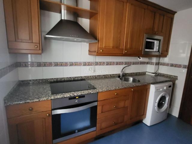 Piso en venta en Ávila, Universidad. PISO en. Pisos.