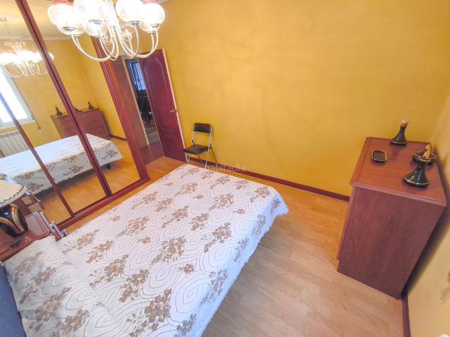 Piso en venta en Avilés, Versalles. Piso amueblado de 3 dormitorios con ascensor en Versalles, Avilés. Se vende vivienda en Avenida de Gijón, zona de Versalles, Avil. Pisos.