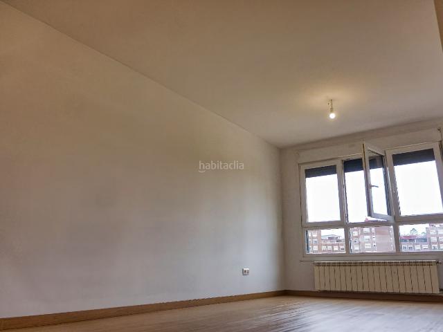 Piso en venta en Avilés, Villalegre La Luz. ? ¡Luminoso piso seminuevo 2008 en Aviles con plaza de garaje incluida! ?. Pisos.