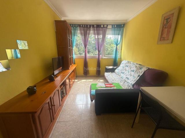 Piso en venta en Avilés, Villalegre La Luz. Piso exterior de 2 dormitorios en La Carriona. Perfecta como inversión o segunda residencia en Asturias. Pisos.