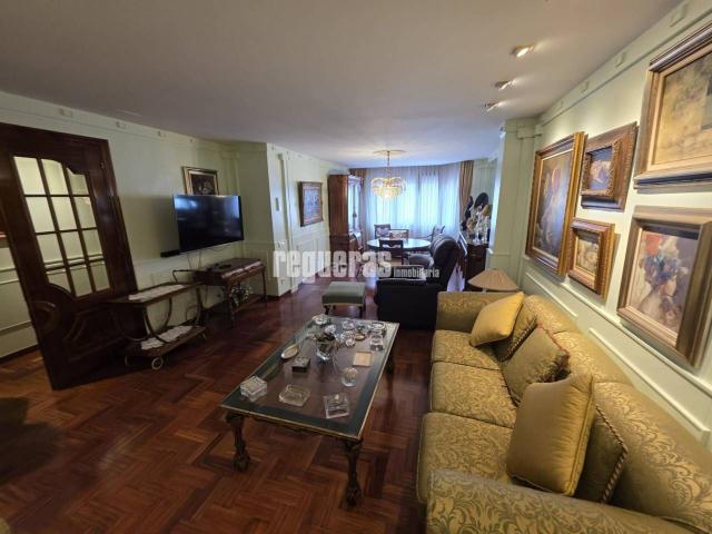 Piso en venta en Avilés, Centro. Magnífica vivienda en venta en la Calle La Cámara, Avilés. Pisos.