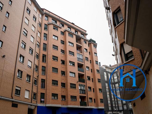 Piso en venta en Avilés, Centro. Piso seminuevo en Avilés. Pisos.