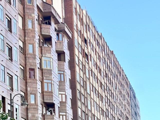 Piso en venta en Avilés, El Carbayedo El Quirinal
