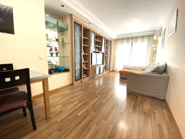 Piso en Venta en Ayuntamiento Avenida Siglo XXI