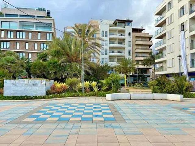 Piso en Venta en A Coruña