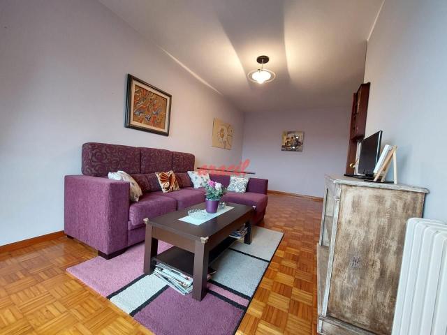 Piso en Venta en A Carballeira