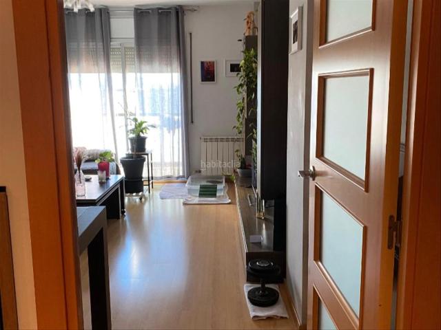 Piso en venta en Abrera. Fantástico piso en Abrera totalmente exterior, para entrar a vivir, con plaza de parking y trastero. ¡Gran oportunidad!. Pisos.