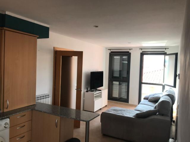 Piso en venta en Abrera. PISO EN VENTA EN MUY BUENA ZONA 2 HABITACIONES, PARKING Y ASCENSOR. Pisos.