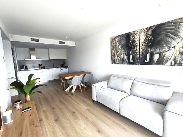 Piso en venta en Abrera. Prácticamente nuevo. Pisos.