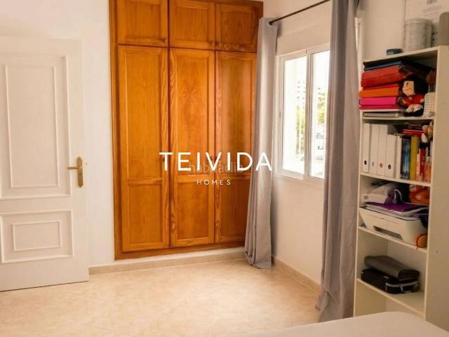 Piso en venta en Adeje, Casco Urbano. Piso de 1 dormitorio en Casco Urbano de Adeje con terraza y vistas al océano!. Pisos.