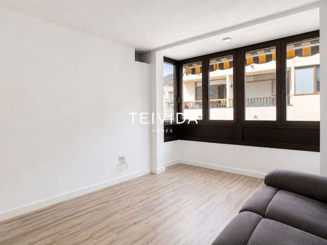 Piso en venta en Adeje, Casco Urbano. Piso renovado en Casco Urbano de Adeje con trastero!. Pisos.
